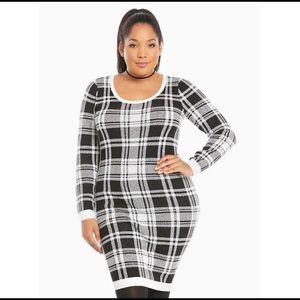 White Black Stretch Knit Plaid Sweater Dress